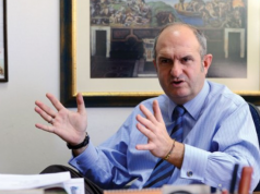 Владо ги стави „мускулите“ за пливање – Бучковски презема фирма и влегува во „бизнис водите“