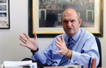 Владо ги стави „мускулите“ за пливање – Бучковски презема фирма и влегува во „бизнис водите“